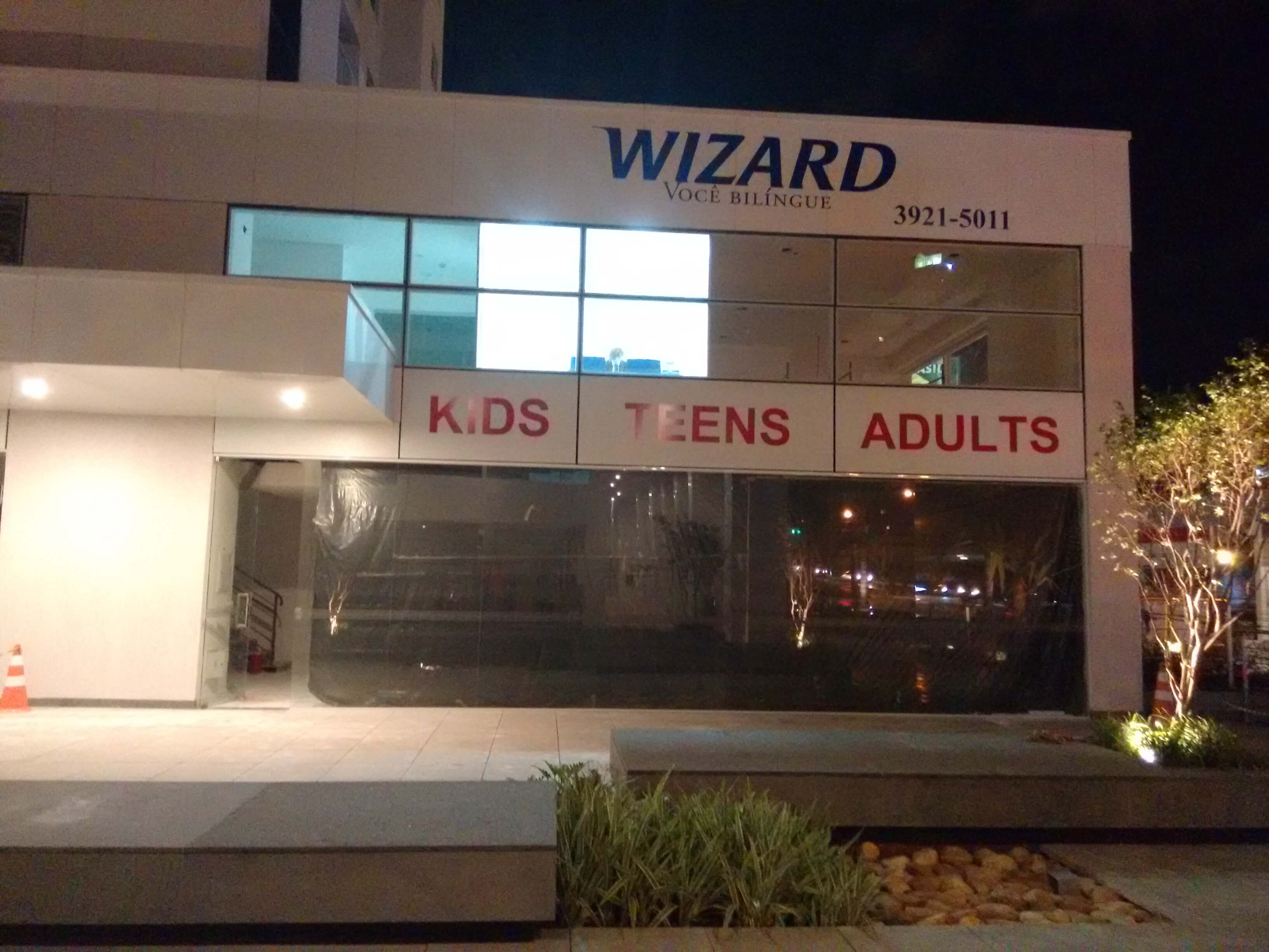 Imagem do serviço da fachada comercial Wizard